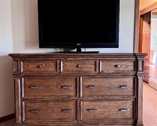Broyhill  dresser and flat screen TV