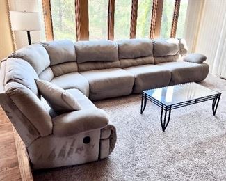Reclining Sectional sofa
