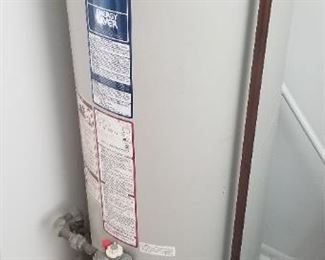 Electric hot water heater