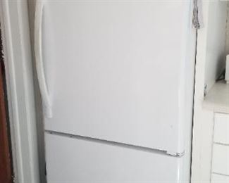 Whirlpool refrigerator model EB9SHKXVQ03