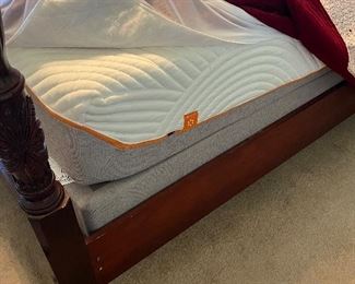 New temperpedic mattress. Slept on very few times