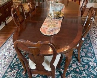 formal dining room table w/2 leafs & 6 chairs