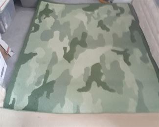 Pottery Barn  5 x 8 rug