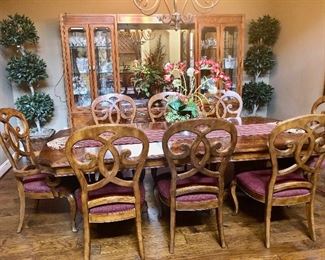 Spectacular dining set