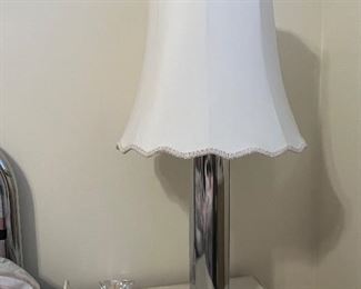 Table lamp