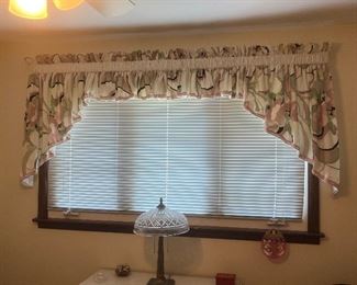 Matching valance!