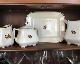 Antique Tea Leaf Ironstone