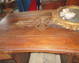 top of moroccan desk