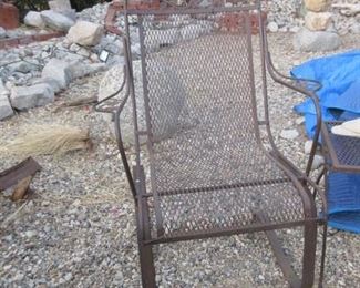 e piece vintage patio set