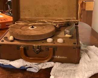Vintage record player RCA in case
