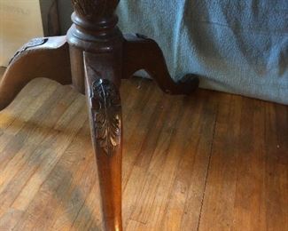 Photo of 1 of the double pedestals of the vintage regency dining table