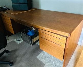 Danish desk