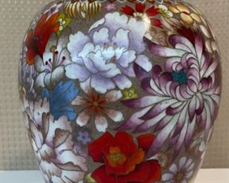 INV #292: Oriental Enamel Cloisonne Urn, gorgeous floral theme, 12"