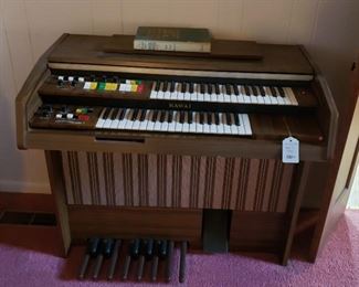 Electric Chord Bass I organ (needs TLC)