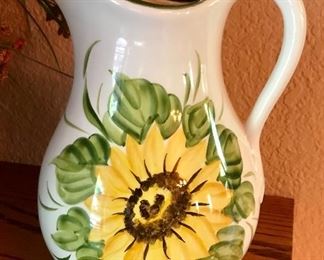 Valli Pitcher, Made in Italy
