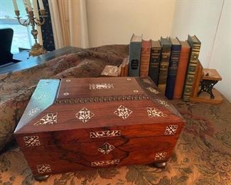 mop inlaid casket box