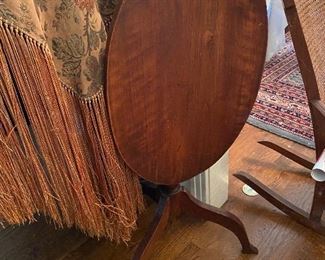 tilt top oval table