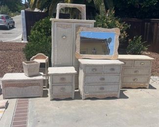 Pottery Barn Whit Wicker Bedroom Set