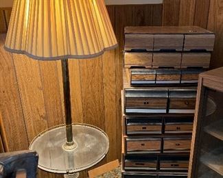 Floor lamp/table