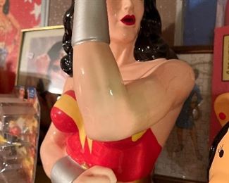 Vandor Wonder Woman cookie jar