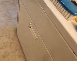 Presale on thi Dryer - $200. Good condition. PRESALE. Call if interested.