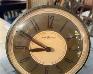 Vintage General Electric Table Clock