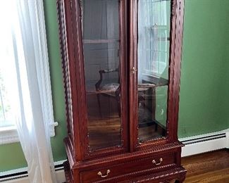 Antique 1 drawer / 2 door claw foot display cabinet