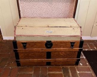 Antique HW Rountree & Bro. Trunk & Bag Co. restored trunk
