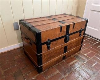 Antique HW Rountree & Bro. Trunk & Bag Co. restored trunk