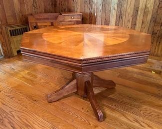 Octagon Victory pedestal game table with reversible table top