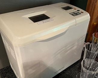 Williams & Sonoma bread maker (never used)