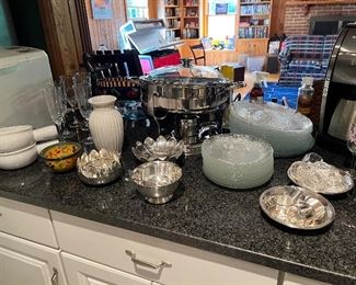 Pots, plates, bowls, chafing dish & accessories