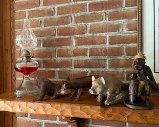 Figurines & Oil Lamps