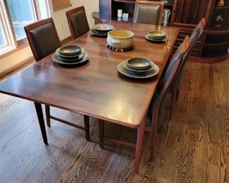 ROSEWOOD DINING TABLE W 6 CHAIRS, BEAUTIFUL WOOD!