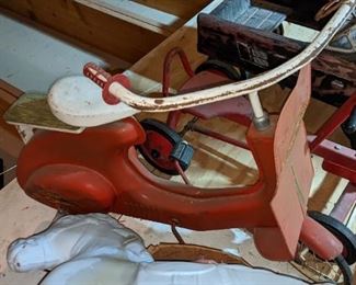 Vintage Super Sonda Scooter