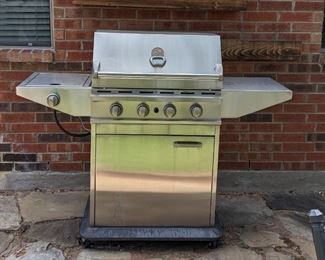 Igloo Gas  Grill with side burner