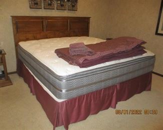 King size bed set with mattress set 