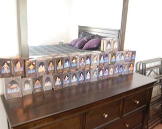 Fontannini from Hallmark, discontinued