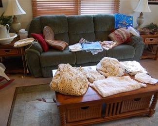 Crocketed table clothes