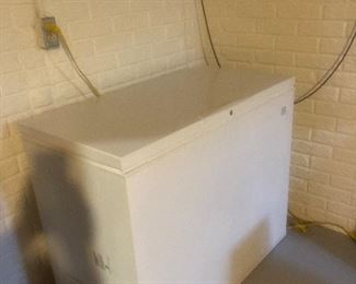 Excellent chest style freezer