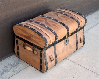 Antique 19th century Jenny Lind Trunk with 1849 California Gold Rush provenance