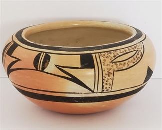 Rare Vintage Hopi Indian Pottery Elva Nampeyo. 2" tall and 4" wide. Works by this artist are quite rare. Elva Tewaguna Nampeyo (1926-1985) was a granddaughter of Nampeyo of Hano, and the daughter of Fannie Nampeyo. Her siblings and children were also well known potters.