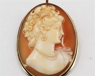 Fine Antique Italian Shell Cameo Brooch Pendant
