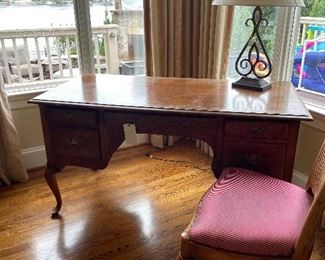 Hekman writing desk