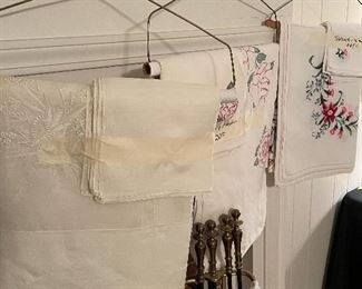 Nice tablecloths & napkins