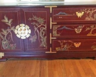 Chinoiserie Bedroom Dresser 