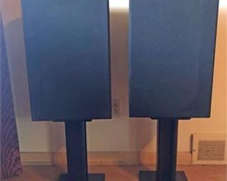 Fisher Speakers wStands 