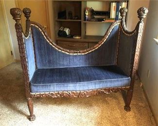 Vintage Entryway Settee 