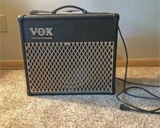 Vox Valvetronix Guitar Amplifier 