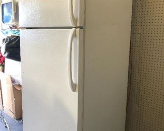 Clean working refrigerator 